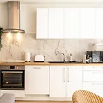 Apartment 86m- Spacious 3 With Large Terrace