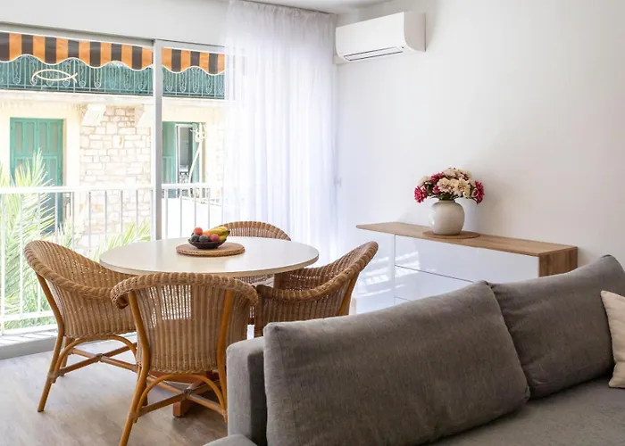 86m- Spacious 3 With Large Terrace *